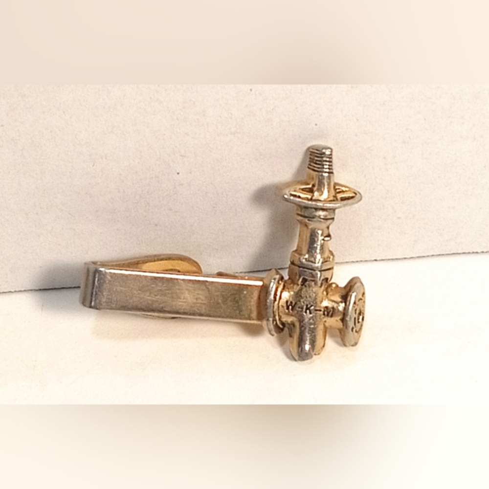Pipe Valve Tie Clip Advertising Mercury Industries WKM Vintage Gold Mens